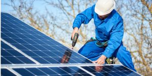 Installation Maintenance Panneaux Solaires Photovoltaïques à Coucouron